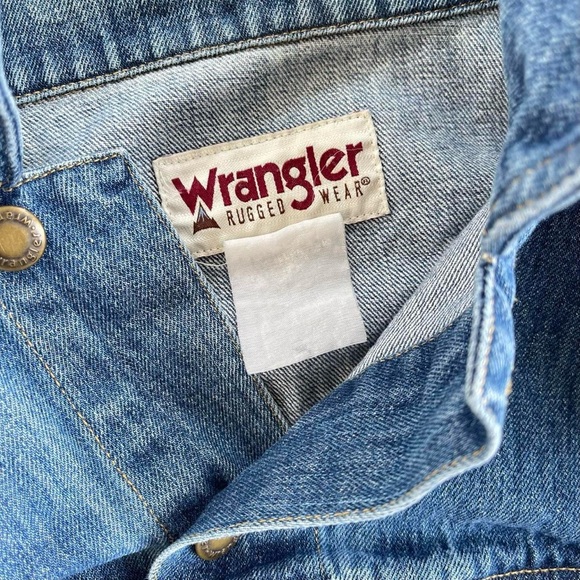 Vintage Men’s Wrangler Rugged Wear Denim Trucker Work Jacket - Picture 4 of 6